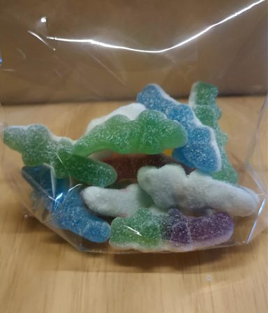 Crocopik Haribo – Sachet de 100 g Des crocodiles acidulés qui piquent comme il faut, colorés et pleins de peps.